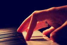 意甲-吉鲁点射莱奥倒钩卢卡库首秀 AC米兰2-1罗马.